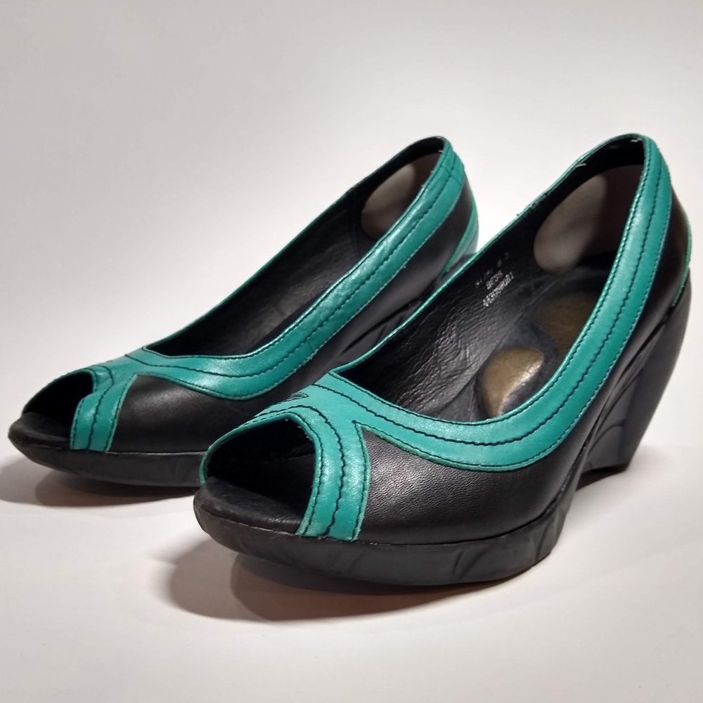 JUMP For The People 'Bess' Open Toe Wedges Heels in Black and Teal